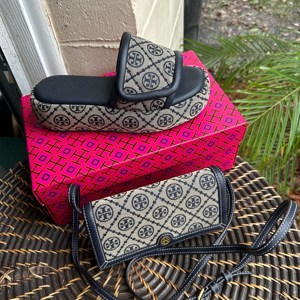 Tory Burch strap slides with crossbody wallet purse WORN ONCE - Picture 3 of 5